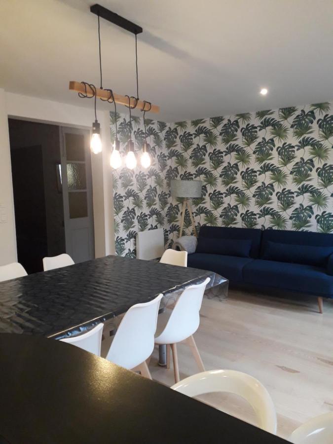 Une Evidence Tendance Et Design Ornans Buitenkant foto