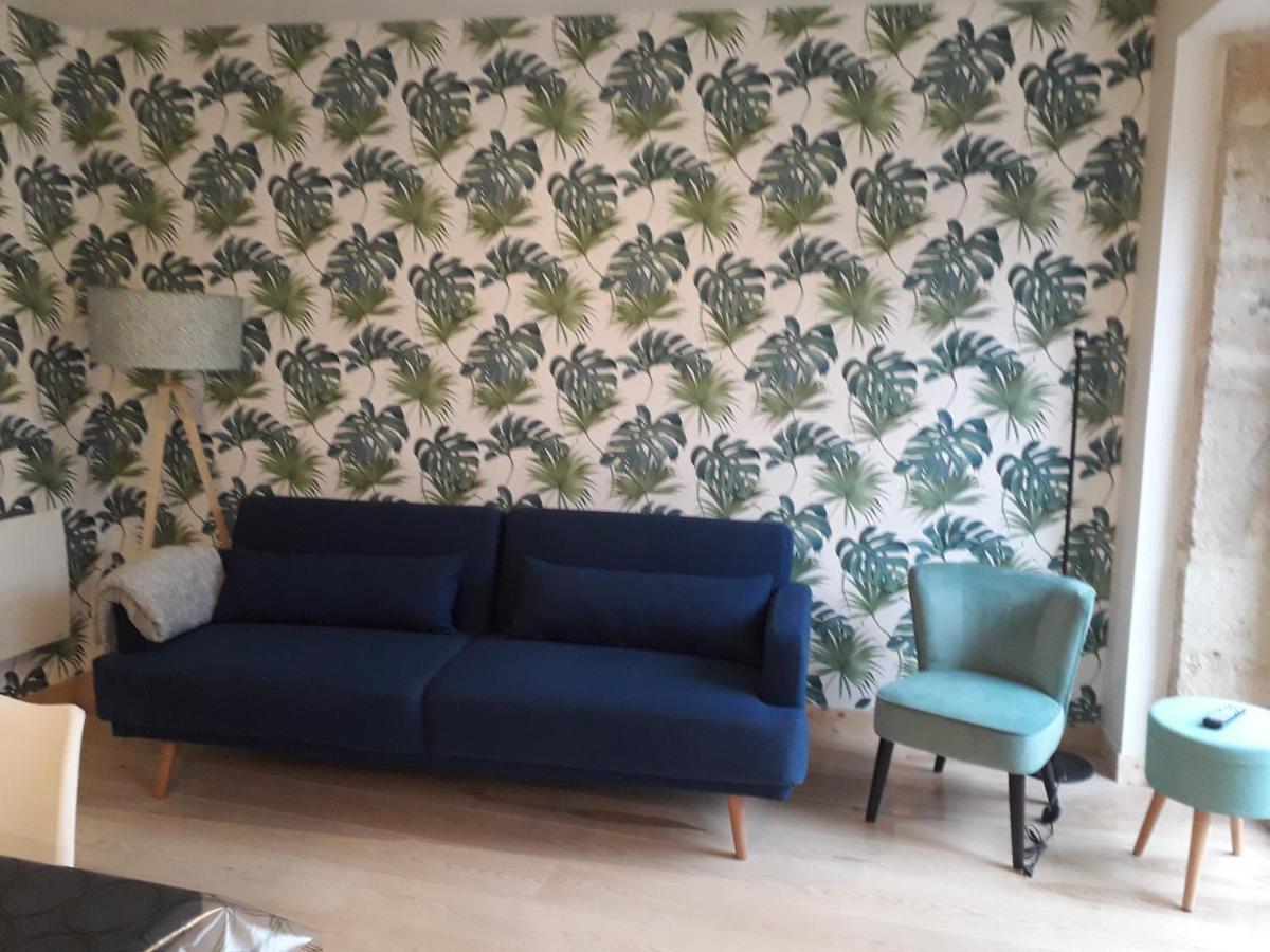 Une Evidence Tendance Et Design Ornans Buitenkant foto